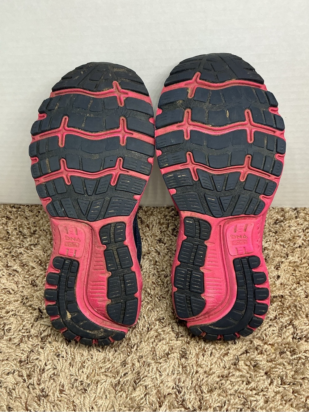 Brooks Ghost 12 Women’s Size 8.5 Navy Pink Running Shoes 1203051B414 - Picture 16 of 16